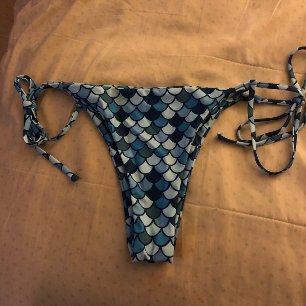 NWOT Fishy scale blue bikini - Picture 5 of 5